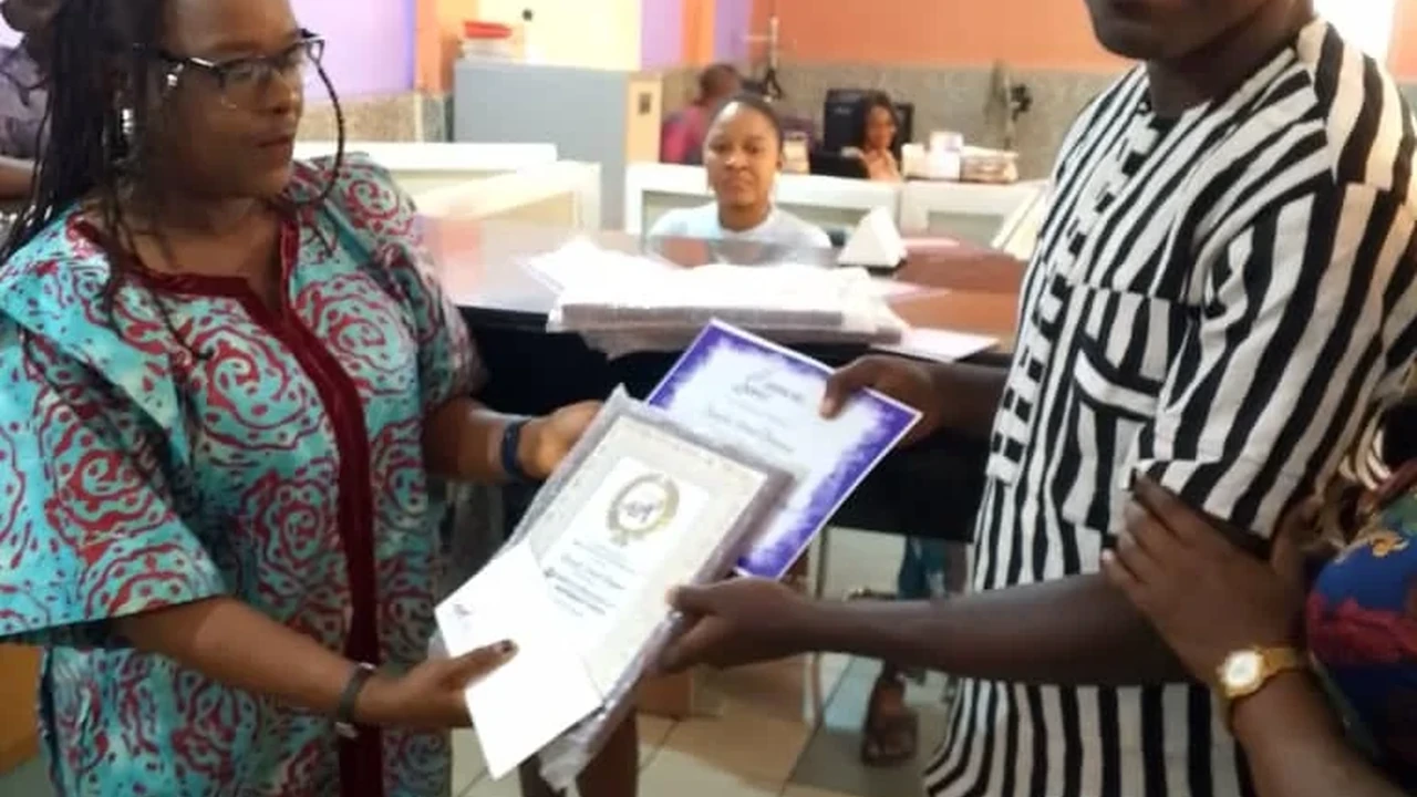 long service award to staff that have completed years of service