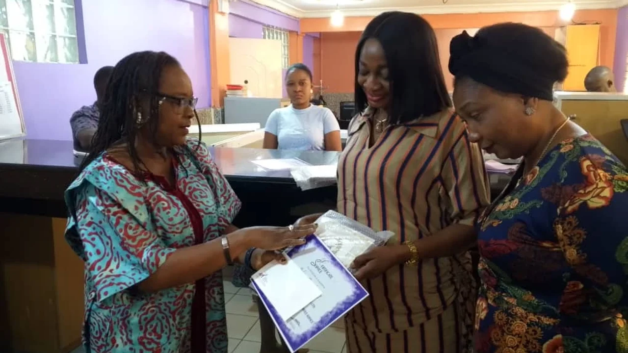 long service award to staff that have completed years of service