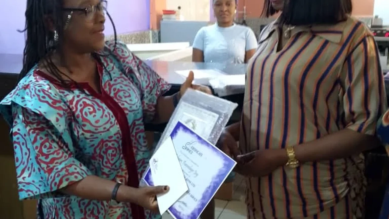 long service award to staff that have completed years of service