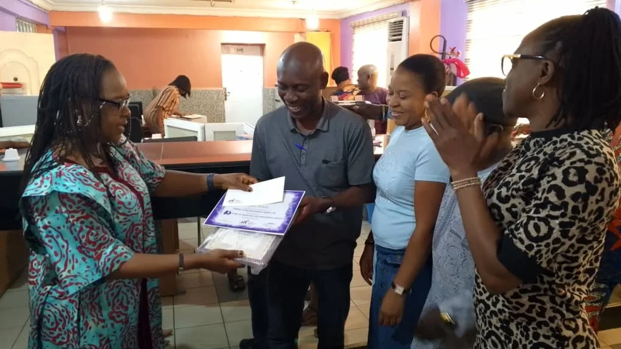 long service award to staff that have completed years of service