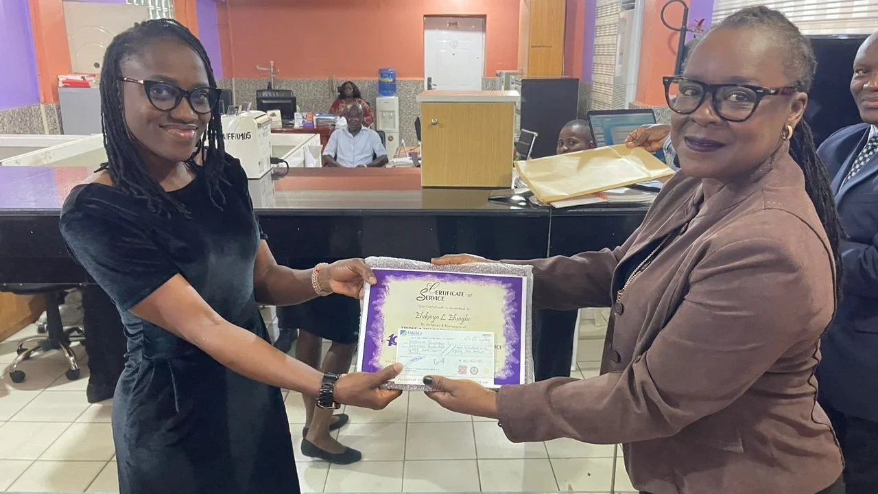 long service award to staff that have completed years of service